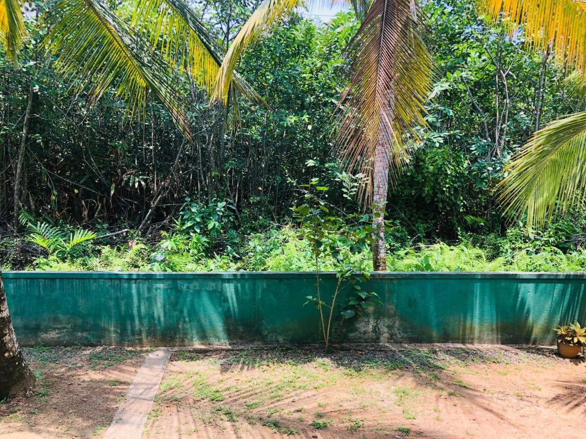 Jungle Restaurant And Villa Unawatuna Ngoại thất bức ảnh