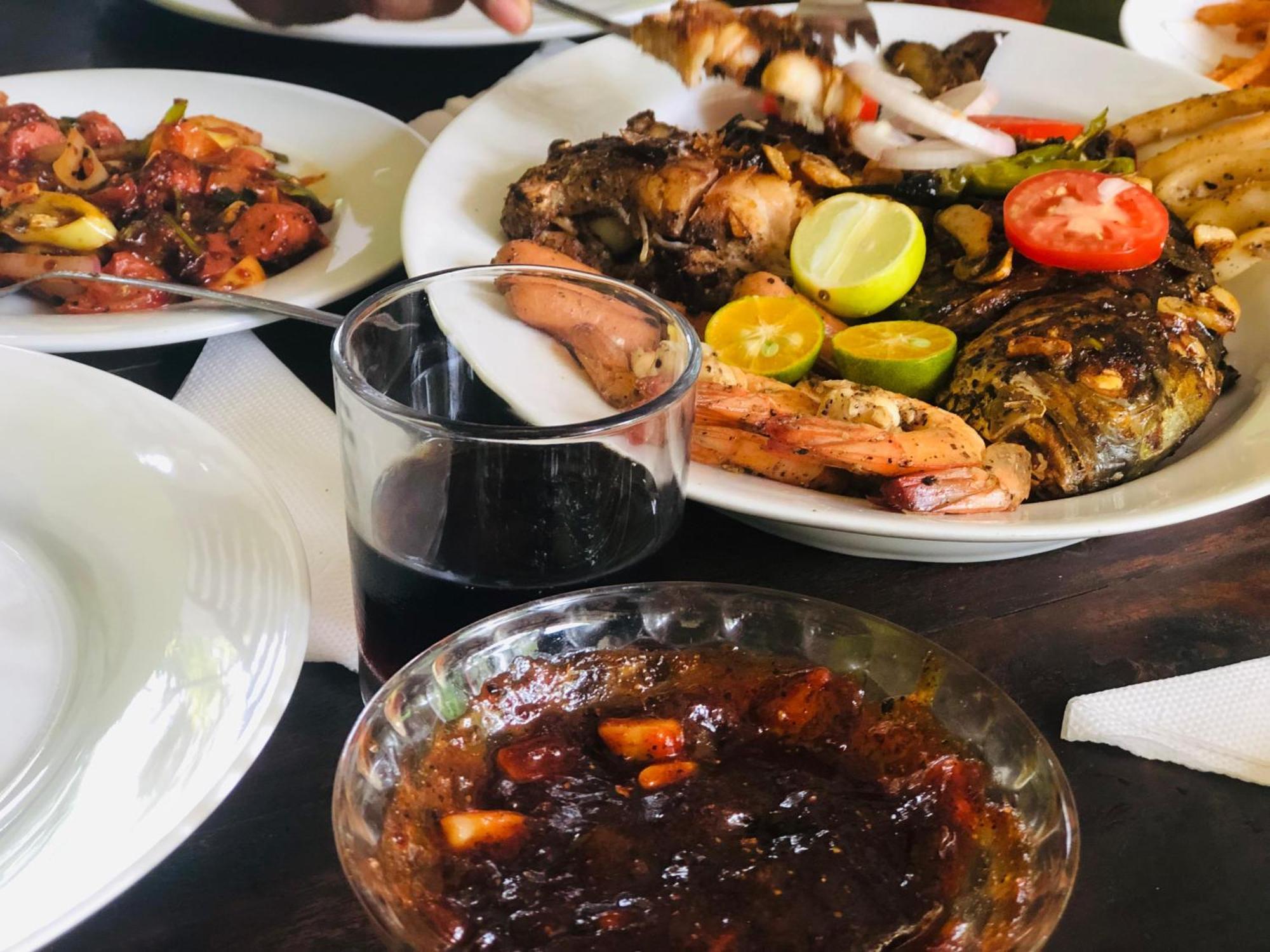 Jungle Restaurant And Villa Unawatuna Ngoại thất bức ảnh