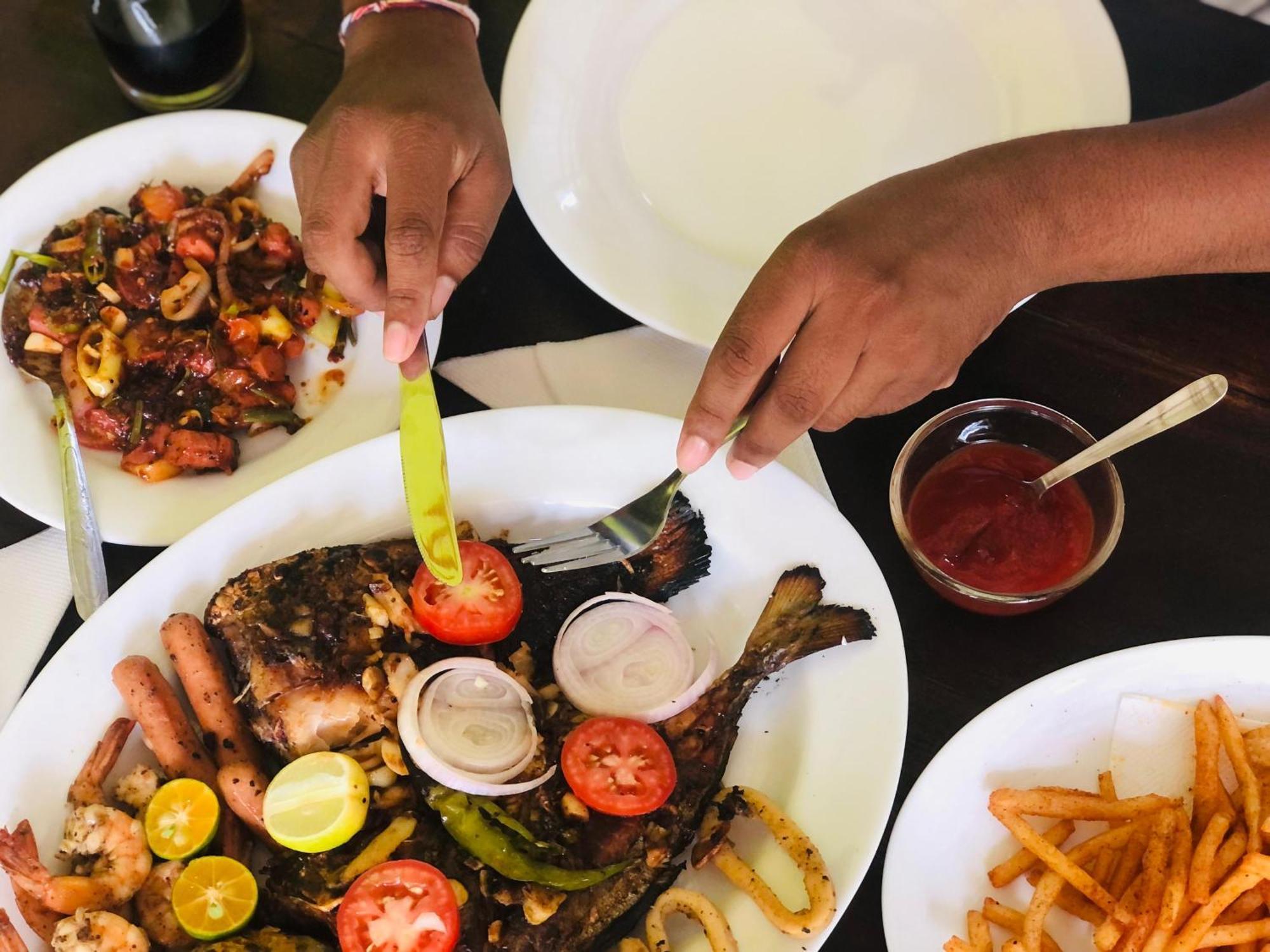 Jungle Restaurant And Villa Unawatuna Ngoại thất bức ảnh