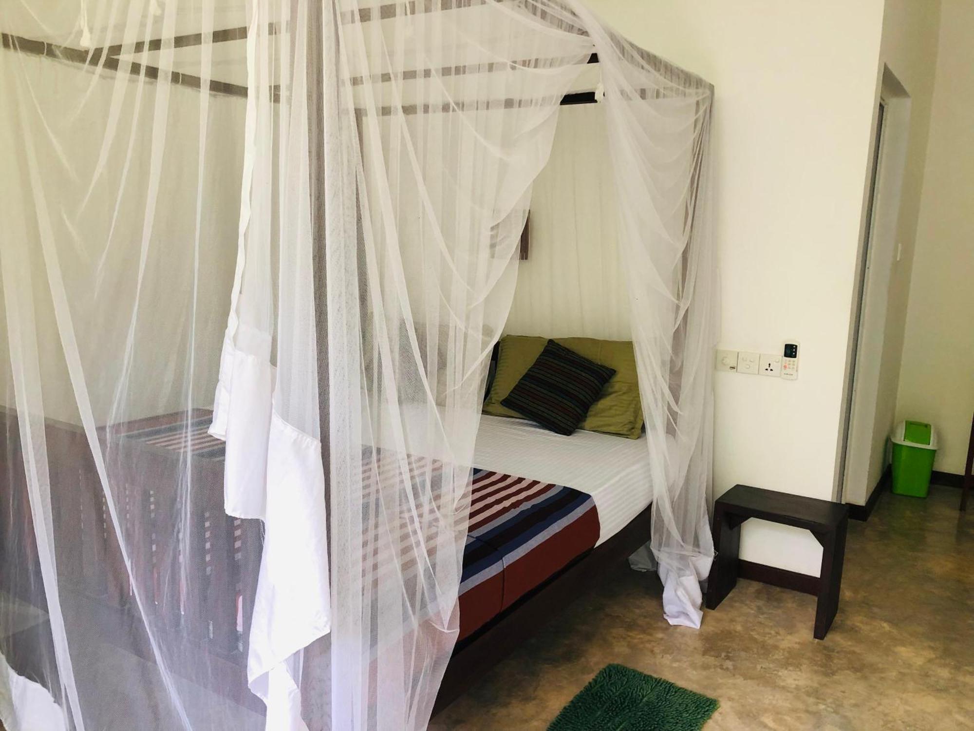Jungle Restaurant And Villa Unawatuna Ngoại thất bức ảnh