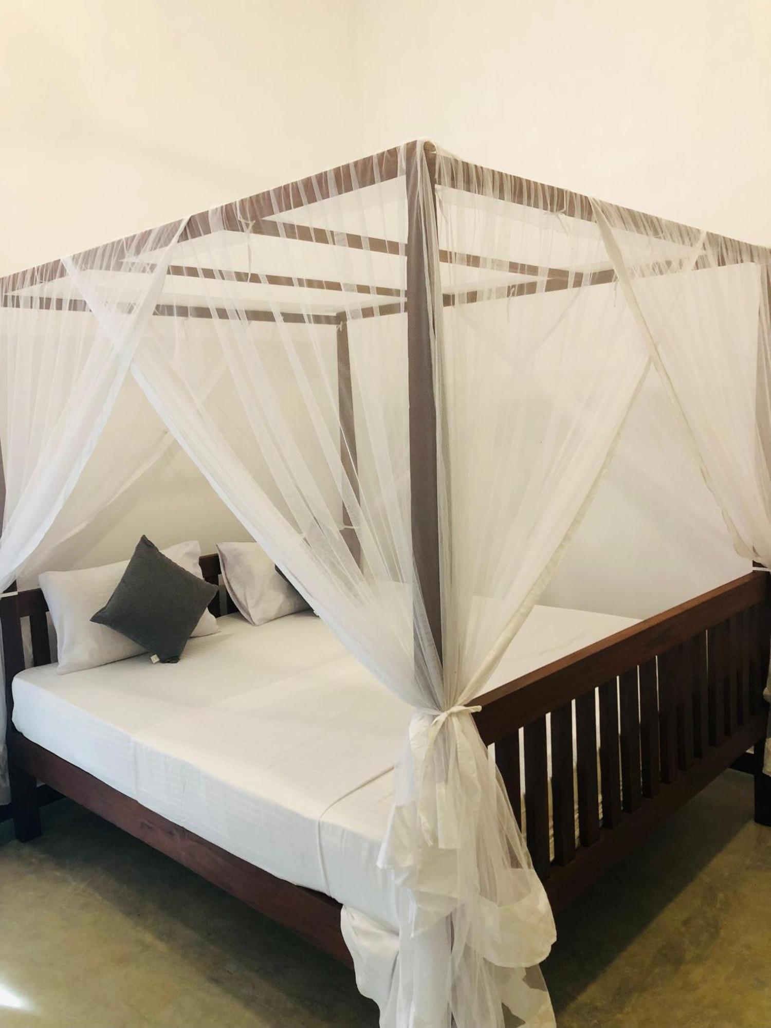 Jungle Restaurant And Villa Unawatuna Ngoại thất bức ảnh