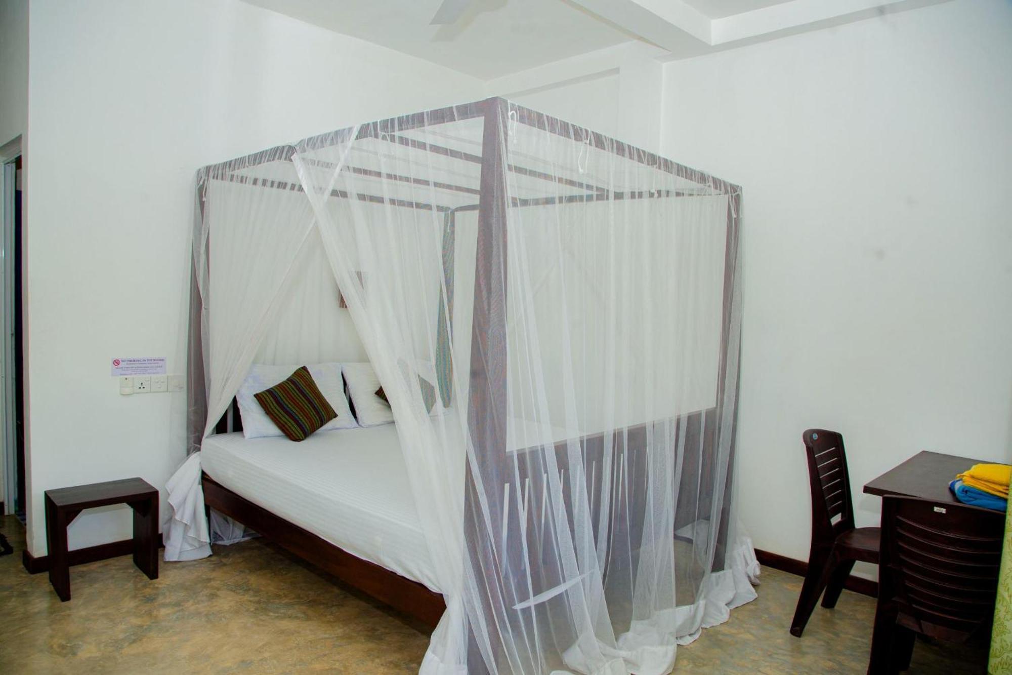Jungle Restaurant And Villa Unawatuna Ngoại thất bức ảnh