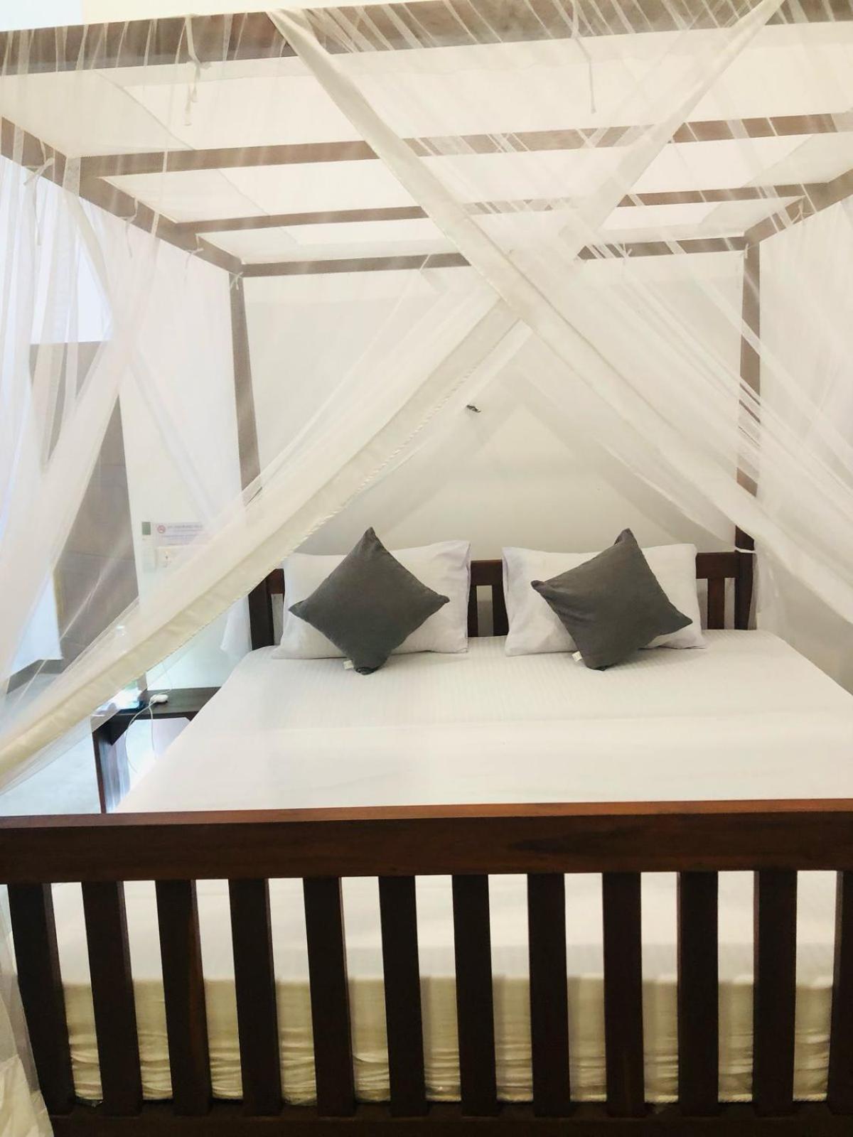 Jungle Restaurant And Villa Unawatuna Ngoại thất bức ảnh