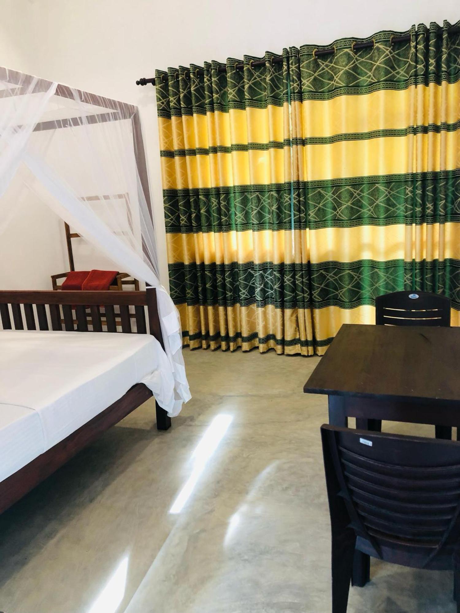 Jungle Restaurant And Villa Unawatuna Ngoại thất bức ảnh